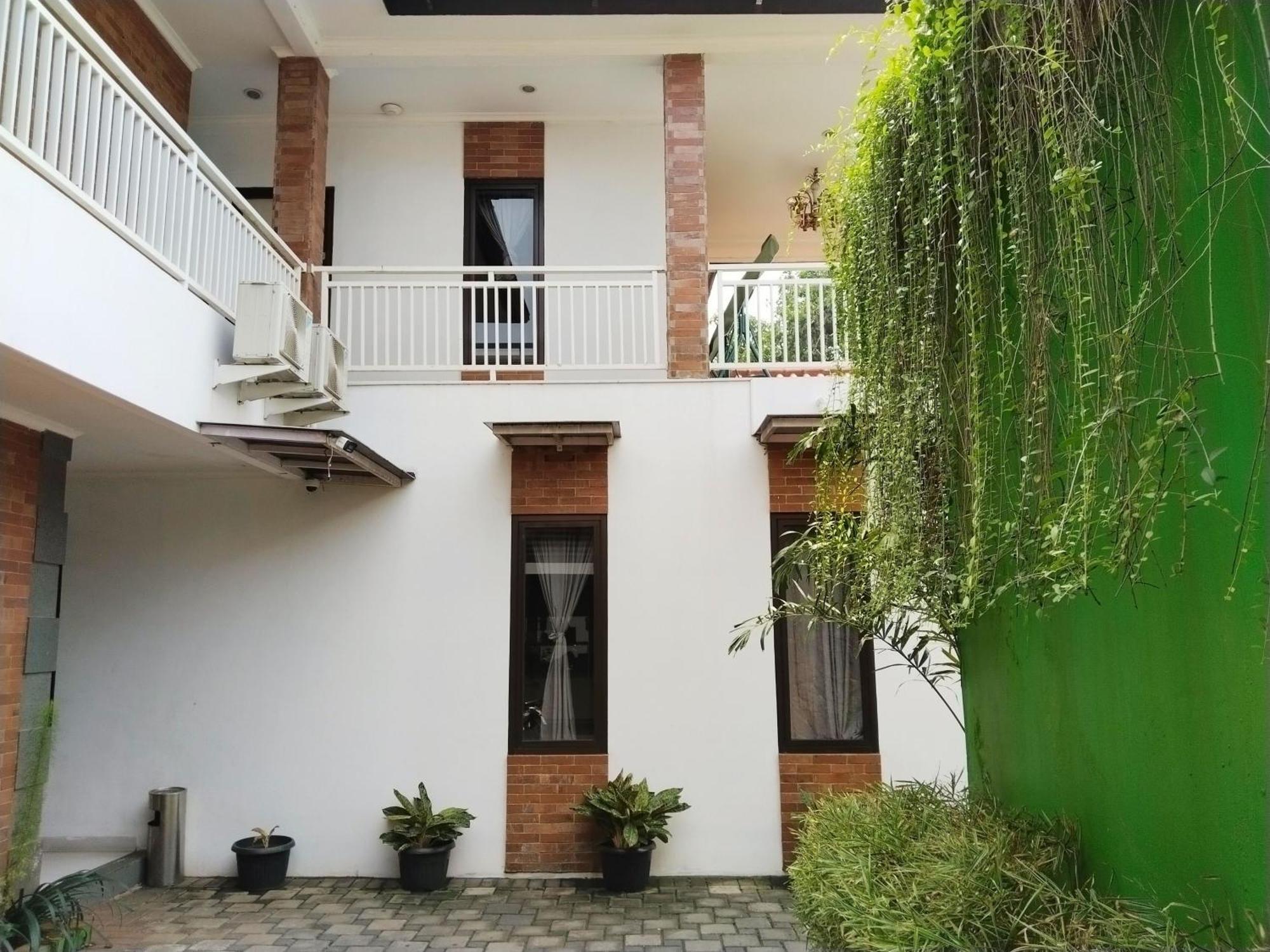 贝克西 Dejati House酒店 外观 照片